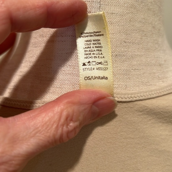 NIKKIBIKKI NUDE COLOR TOP FOR LAYERING OR TO JUST WEAR ALONE - Picture 6 of 6